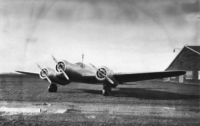 macrobertson race 1934 pander s6 0822-0009